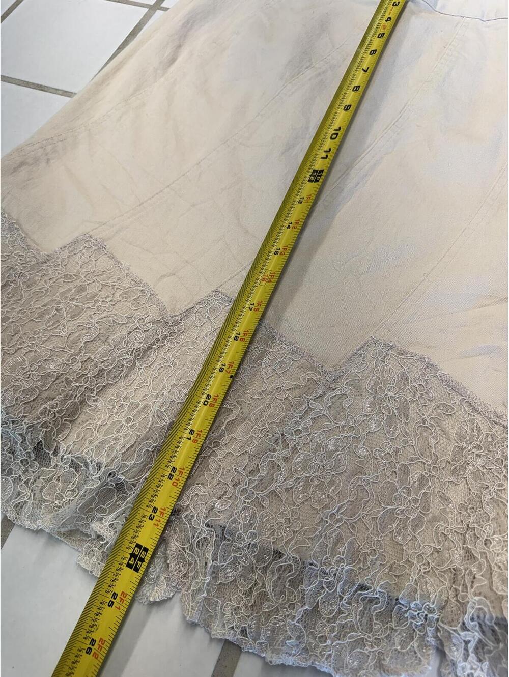 Browdwin tan skirt with white ruffles at bottom - Picture 5 of 5